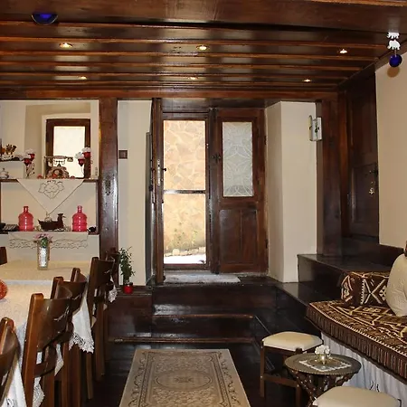 ゲストハウス Papazin Konagi Ayvalı