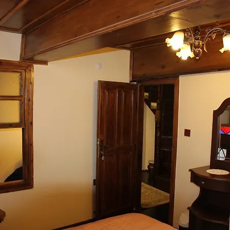 Papazin Konagi ゲストハウス 2*