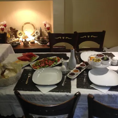 ゲストハウス Papazin Konagi Ayvalı