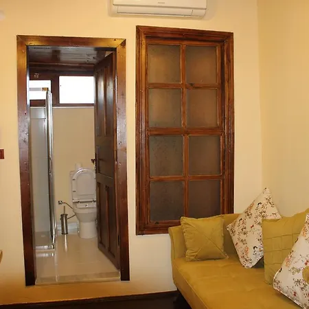 Papazin Konagi Гостьовий будинок Айвалик