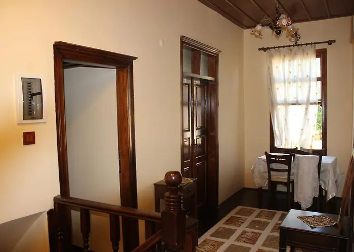 Pensión Papazin Konagi Ayvalı