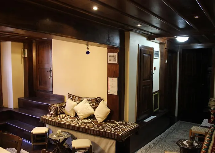 Papazin Konagi Pensión