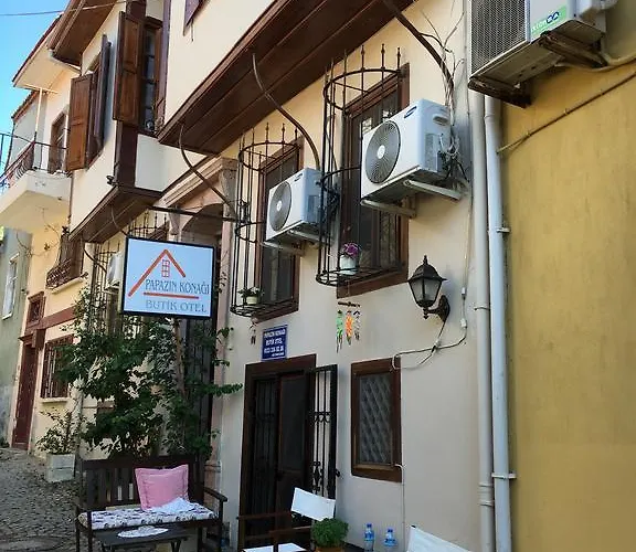 Papazin Konagi Pensión Ayvalı