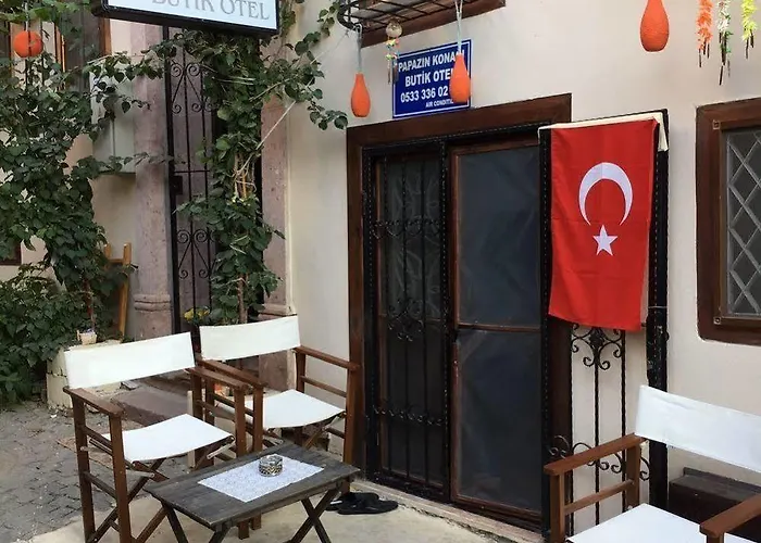 Papazin Konagi Pensión 2*