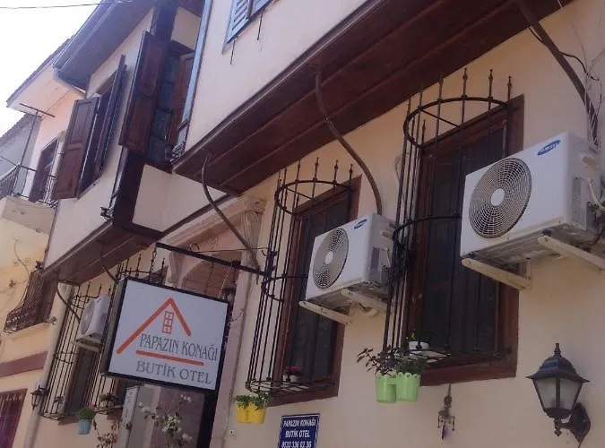 Pensión Papazin Konagi 2*